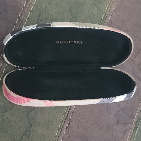 Burberry sunglasses case authentic monogram - Picture 8 of 8